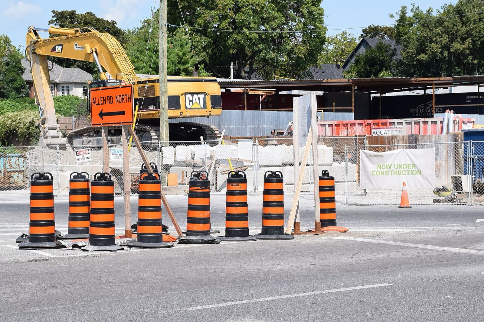 Transit construction beside homes at Eglinton and Allen Road, Toronto - evaluating an Ontario expropriation offer