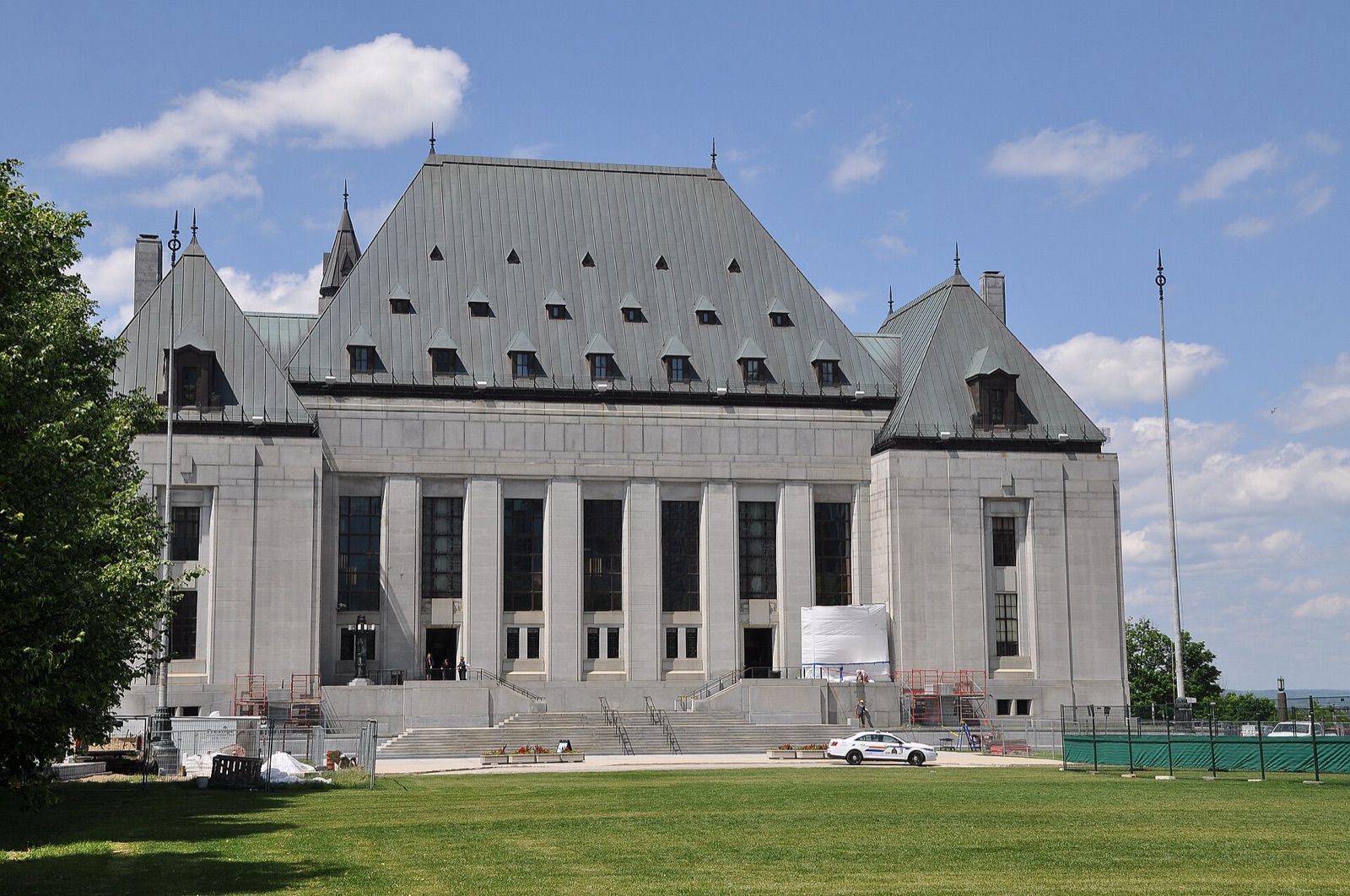 Supreme Court of Canada in Ottawa, sentencing principles in Ontario criminal cases